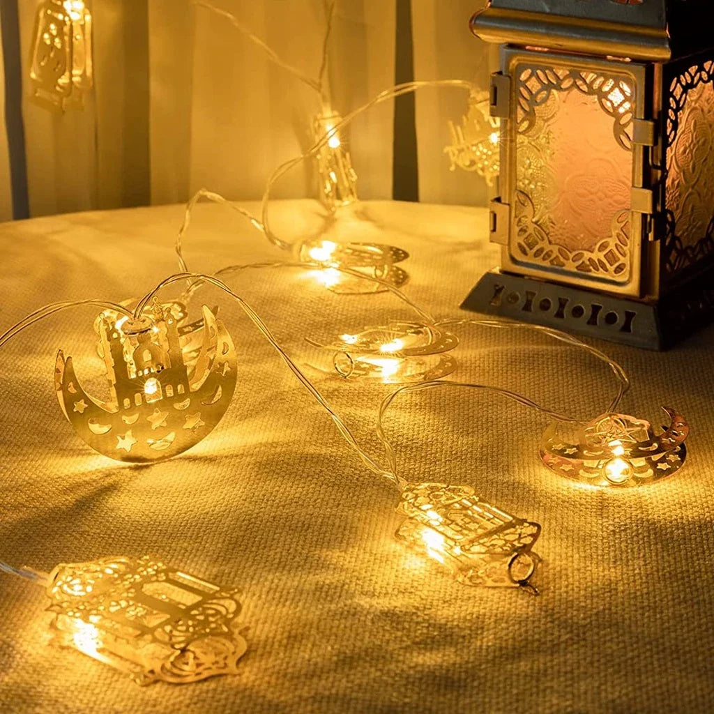 Norvo | Fargerik LED Lyssnor – Dekorative Lys med Måne og Lanternemotiver for Hjem og Hage