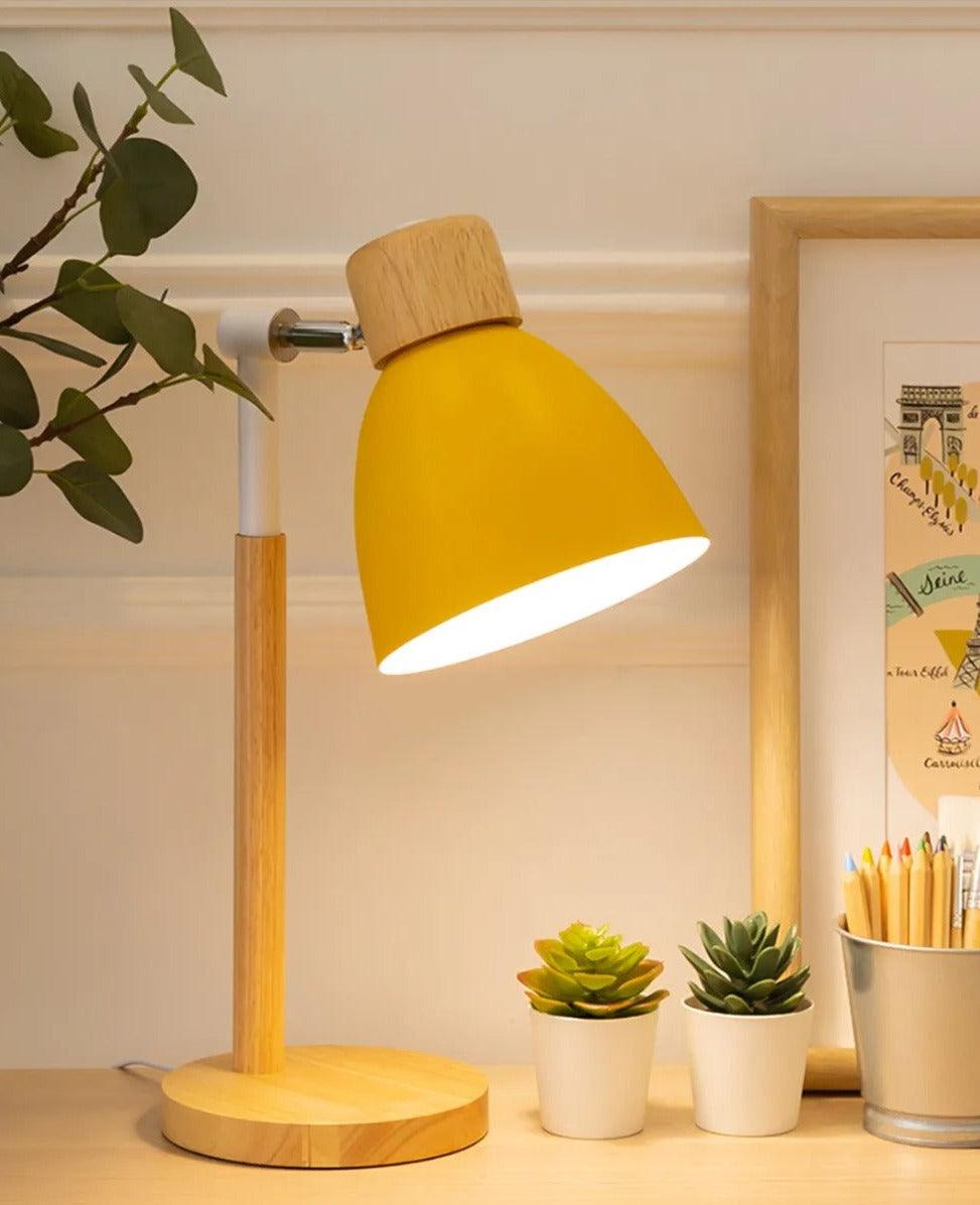 Norvo | Nordisk Bordlampe | Tre, Jern