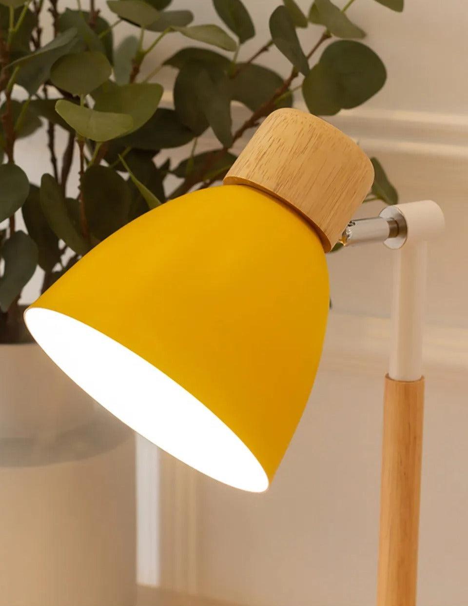 Norvo | Nordisk Bordlampe | Tre, Jern