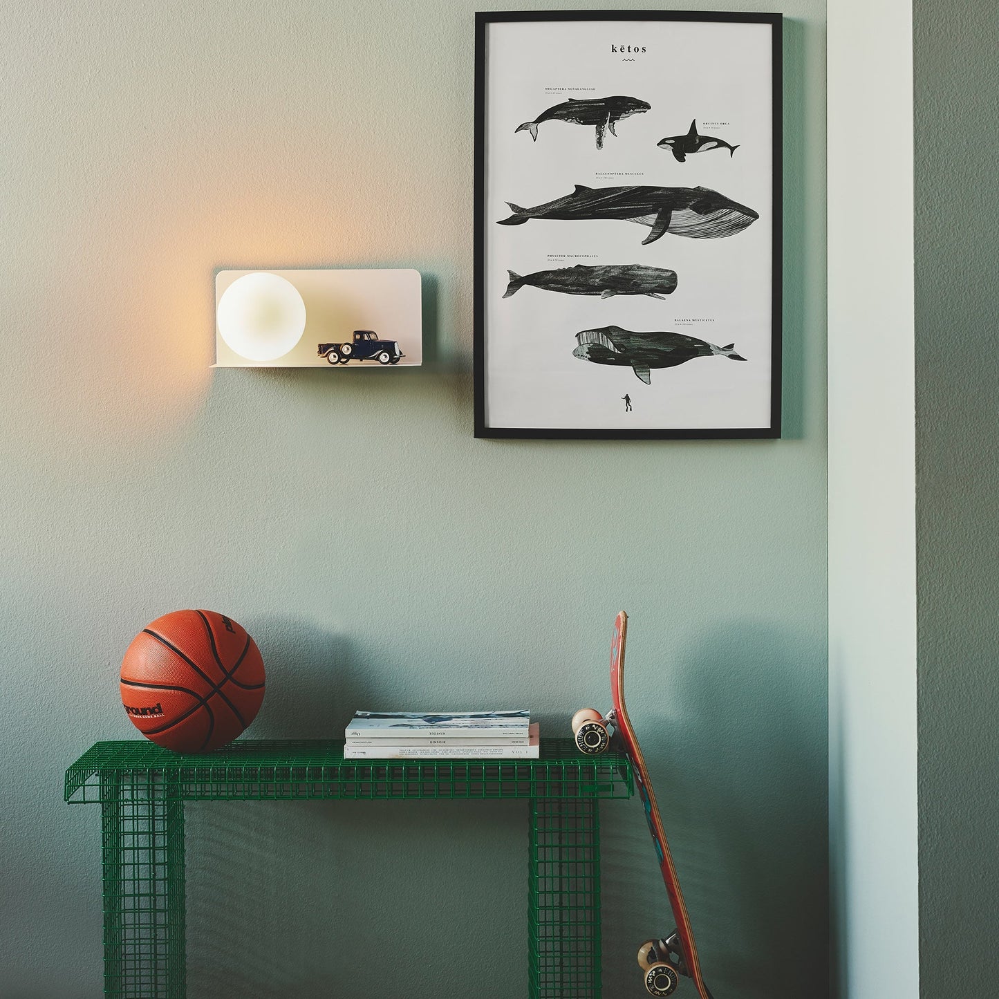 Norvo | Vegglampe med funksjonell hylle for moderne interiør