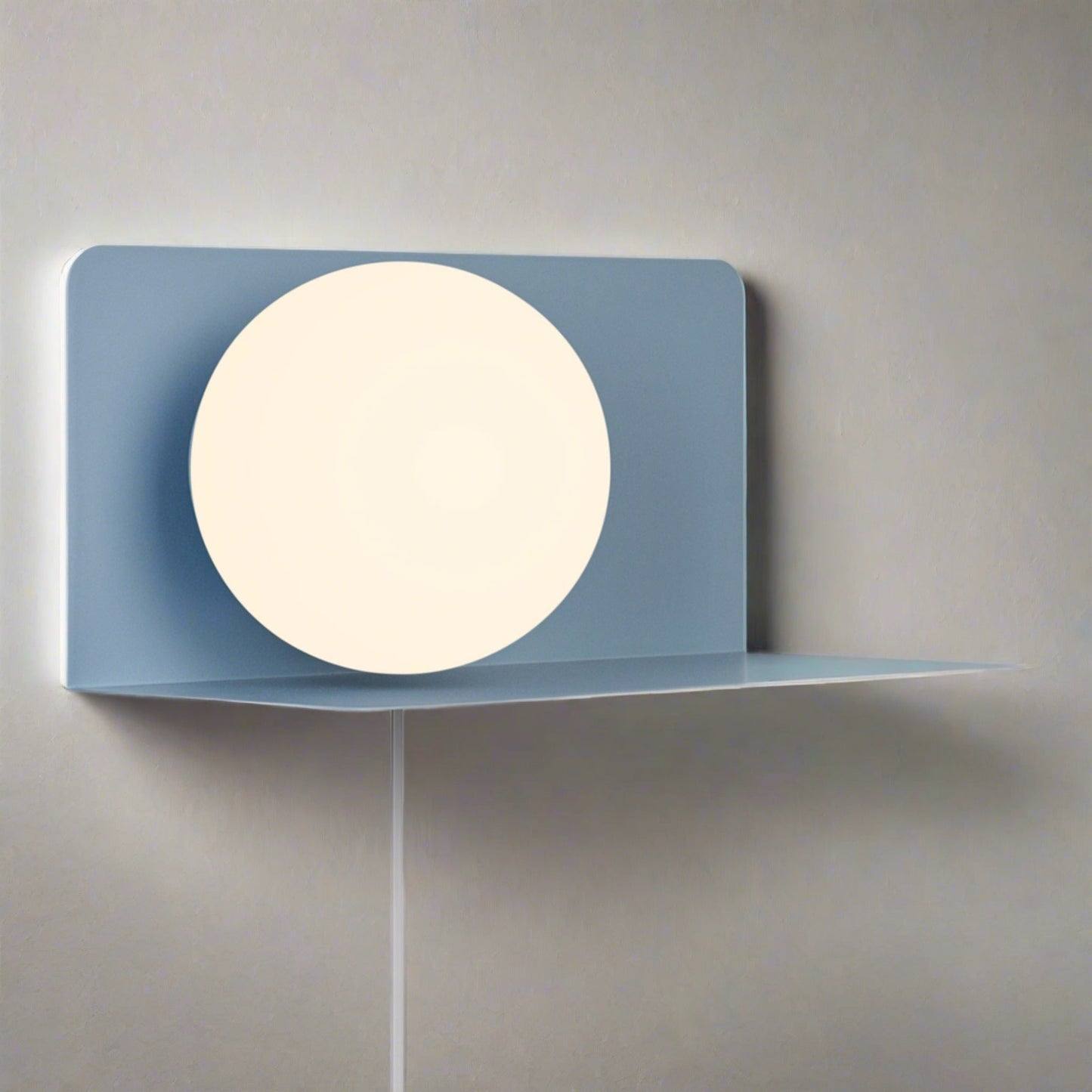 Norvo | Vegglampe med funksjonell hylle for moderne interiør