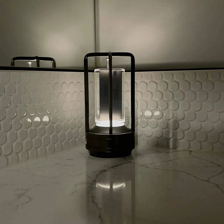 Norvo | Ambient Lantern Kablefri Oppladbar Liten Nattbordslampe Gull