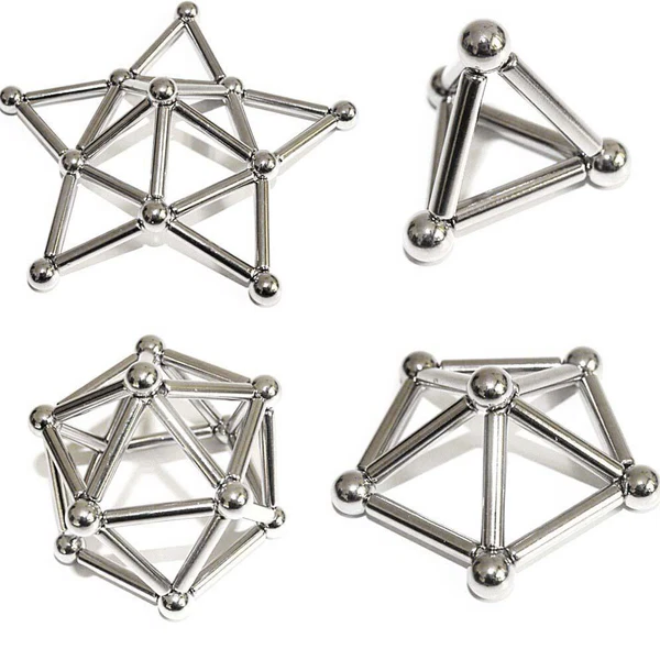 Norvo | Magnetiske stenger og kuler for innovative leketøys konstruksjoner