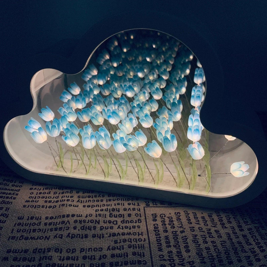 Norvo | Tulip Cloud LED Speil – Magisk Lys & Dekorativ Design