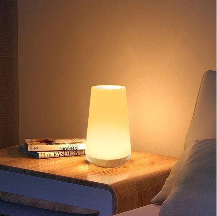 Norvo | LED Bordlampe med Trebase og Berøringskontroll
