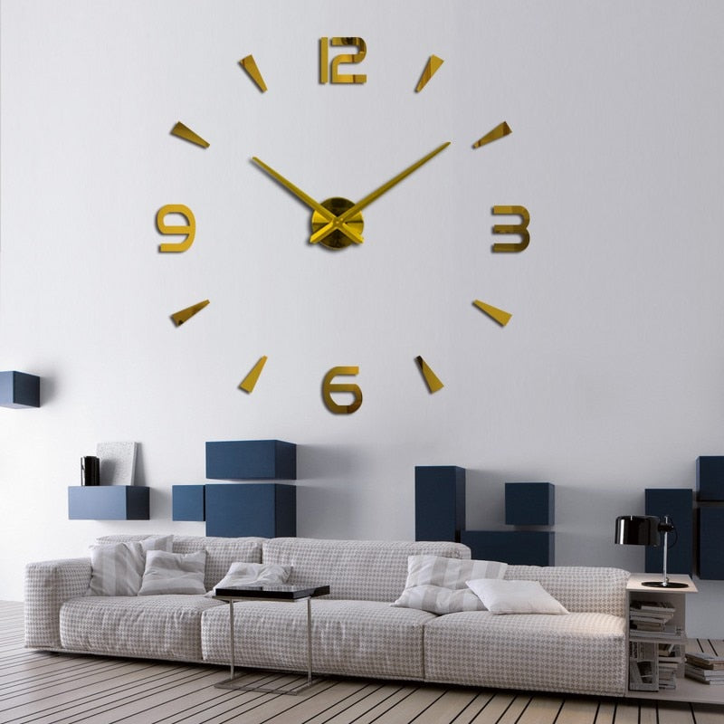 Virkelig stor veggklokke med moderne design