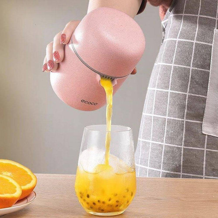 Norvo | Bærbar enkel pastell mini juicer