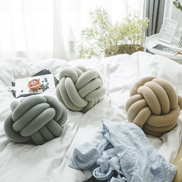 Knot Ball Cushion | Norvo