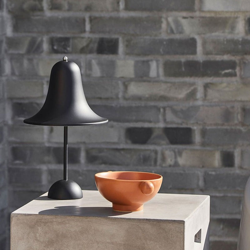 Norvo | Classic Cap Wireless Table Lamp - Tidløst Design og Holdbart Batteri