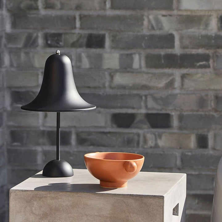 Norvo | Classic Cap Wireless Table Lamp - Tidløst Design og Holdbart Batteri