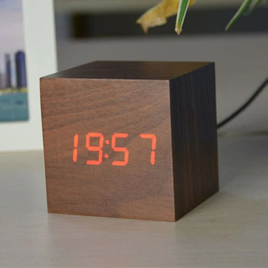 Norvo | Digital Clock Cube i moderne tredesign