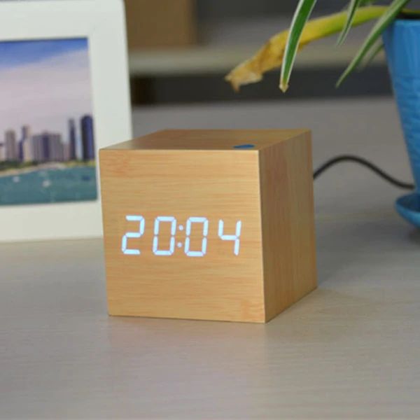 Norvo | Digital Clock Cube i moderne tredesign