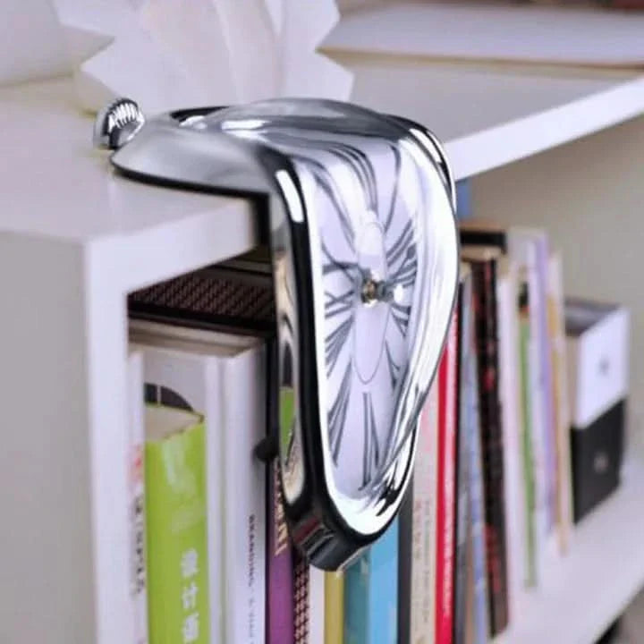 Norvo | Cali - Surrealistisk dryppende veggklokke