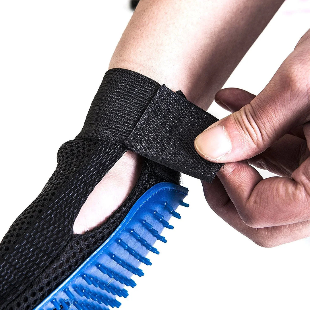 Pet Grooming Glove – FurEase Norvo