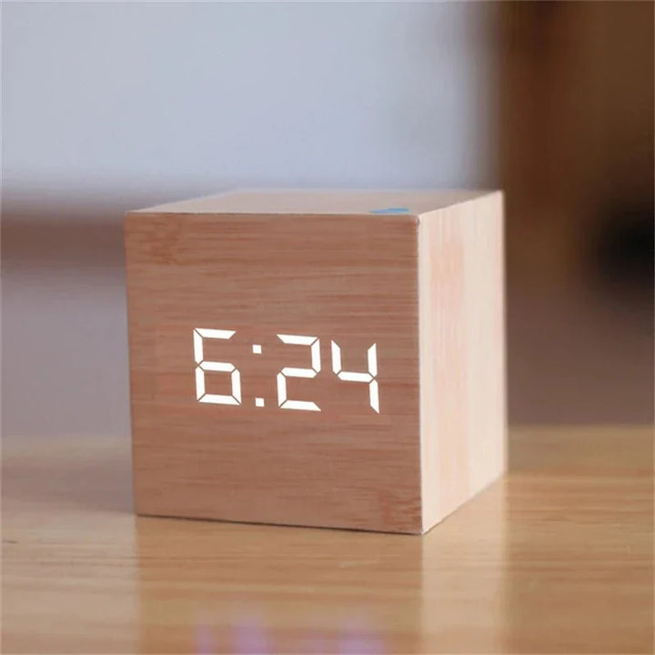 Norvo | Retro stil digital LED vekkerklokke