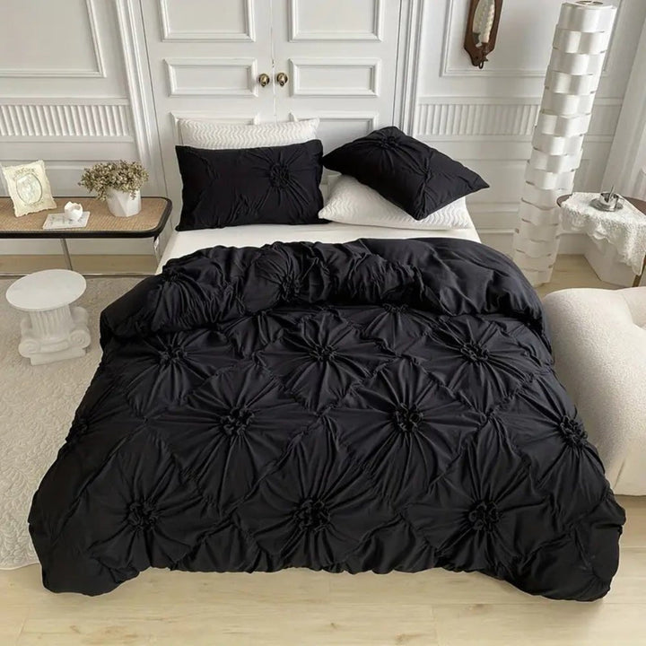 Norvo | RuffledWeave Duvet Sett – Elegant rufsete blomster dynecover sett laget av mikrofiber