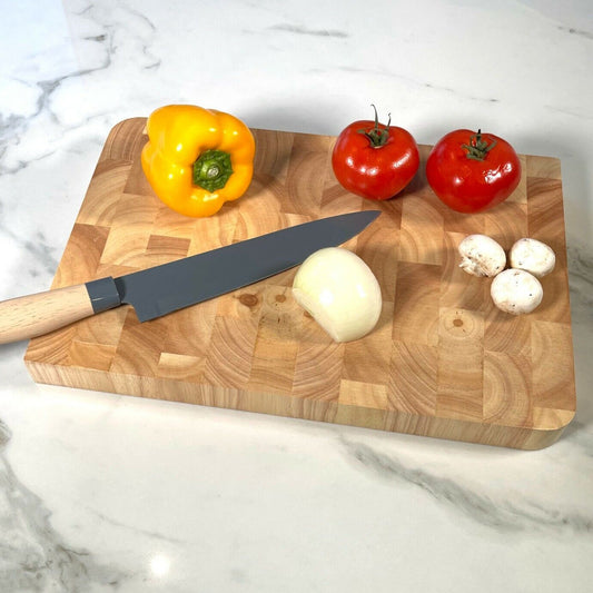 Norvo | CookCore Solid Wooden Cutting Board – Med juice groove og sklisikkert