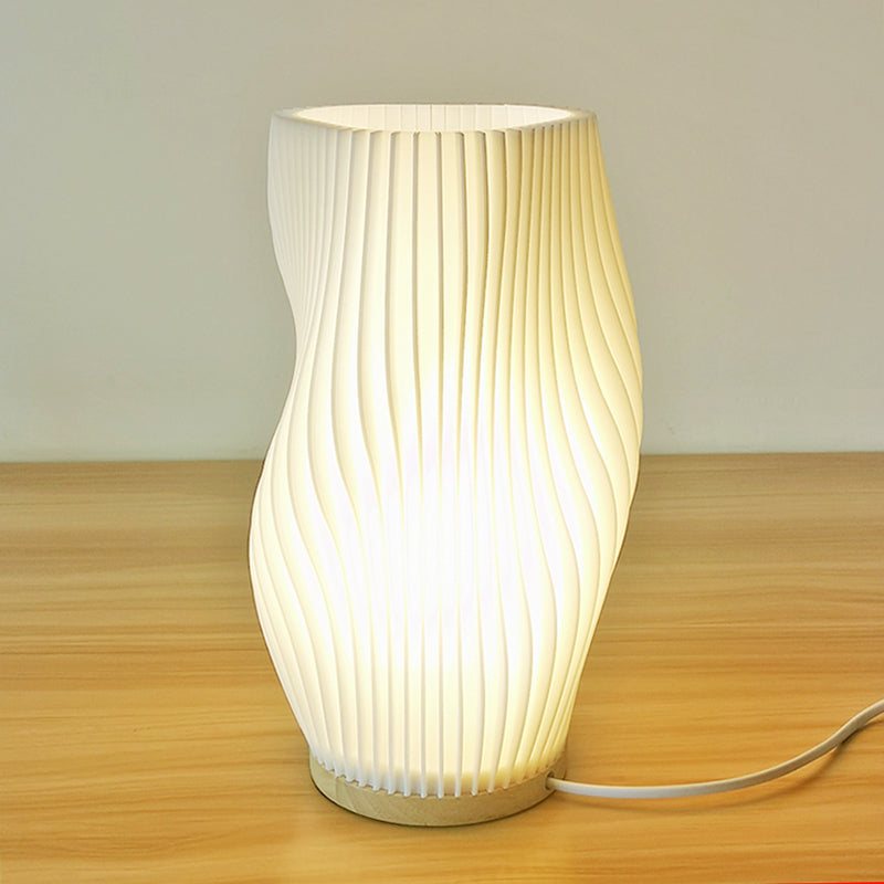 Norvo | Frenchlight Bordlampe - Elegant Plisserte Bordlampe i Fransk Krem for Atmosfæriske Rom