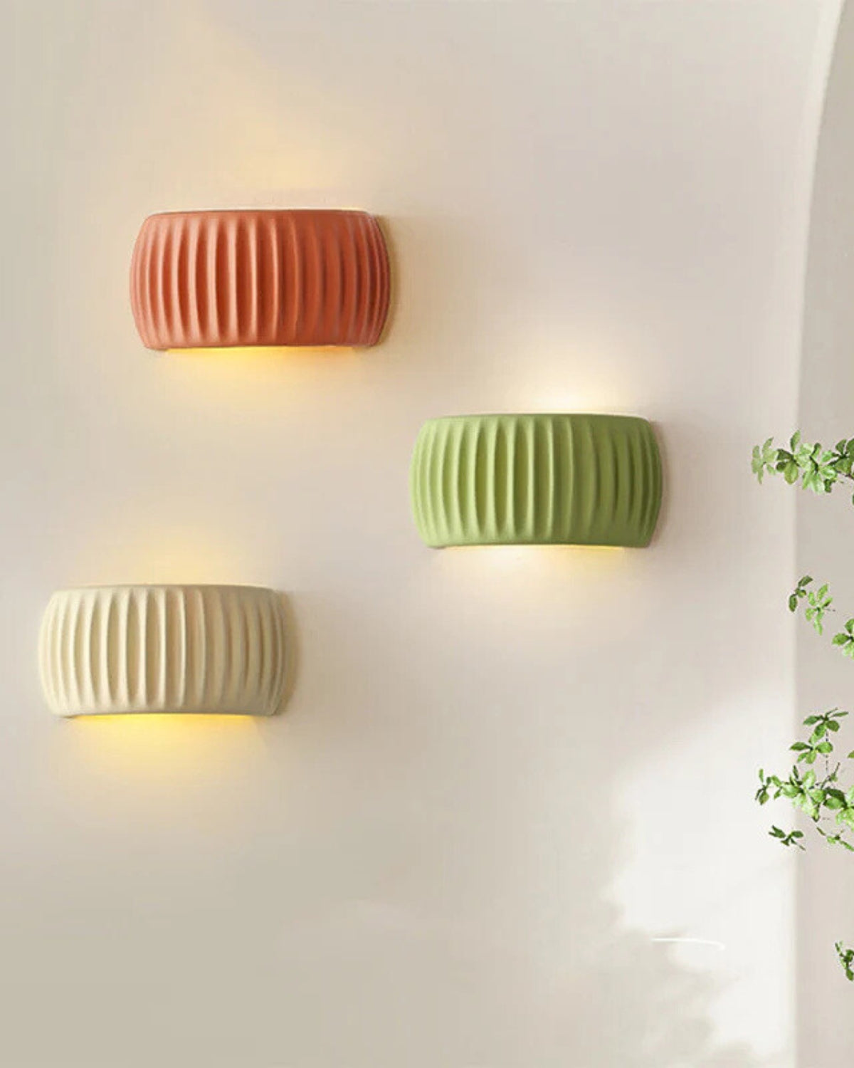 Norvo | Designer Vegglampe med bølgete akcent