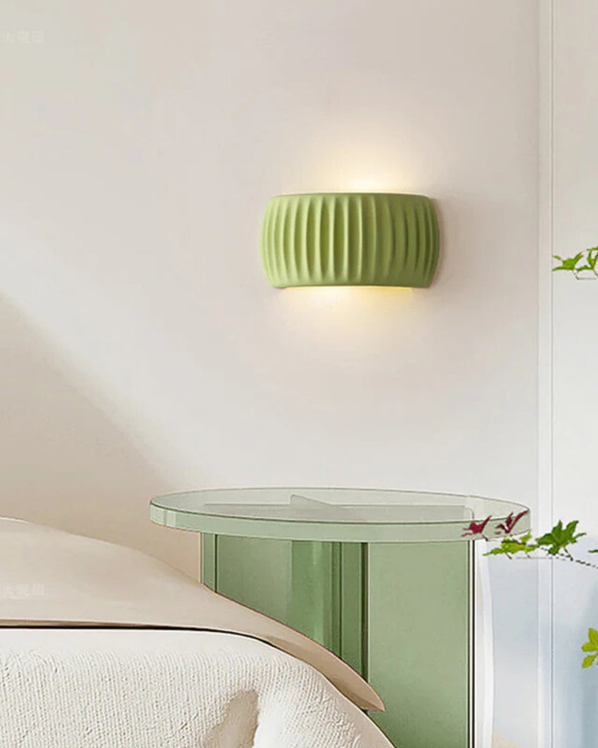 Norvo | Designer Vegglampe med bølgete akcent