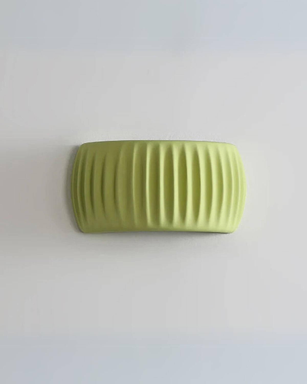 Norvo | Designer Vegglampe med bølgete akcent