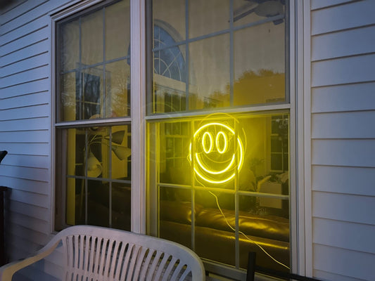 Norvo | Smil Ansikt Neon Skilt