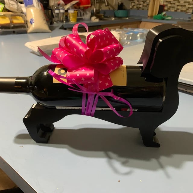 Norvo | Vinflaskeholder Formet Som En Dachshund