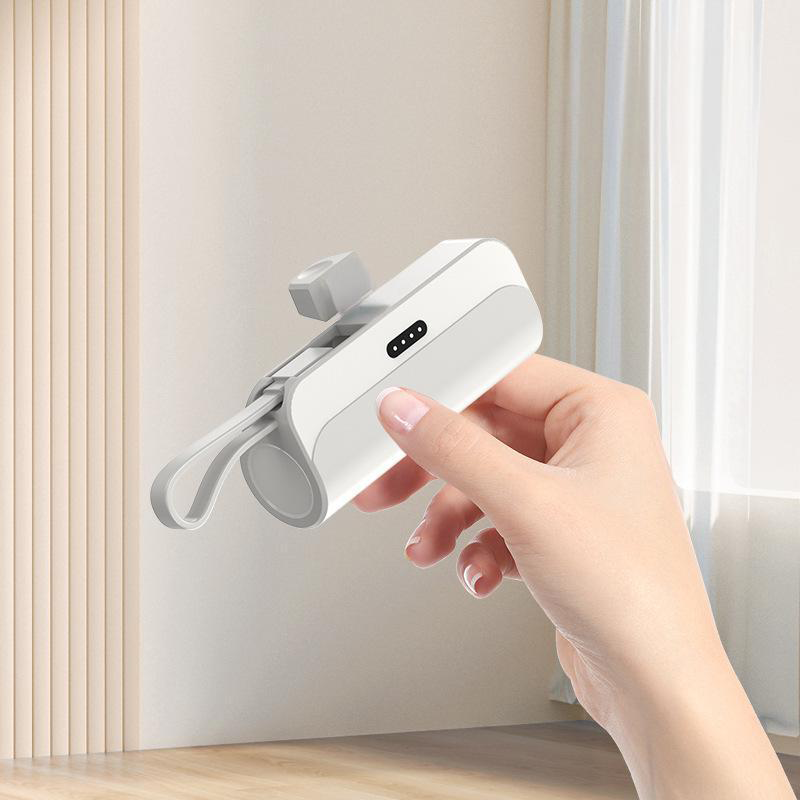 Norvo | Bærbar Powerbank med Høy Kapasitet og Innebygde Kabler