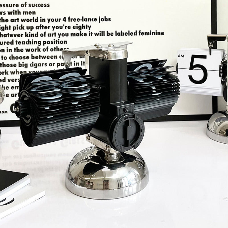 Norvo | Moderne, digital, mekanisk vintageklokke med innvendig tannhjulsdrift