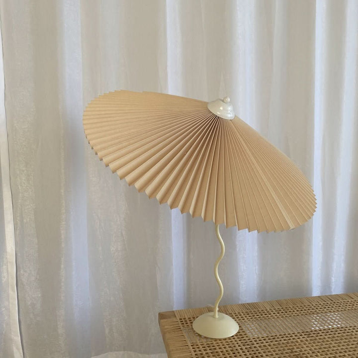 Norvo | Squiggle Paraply Bordlampe – Moderne Twirl Design med Krom Finish