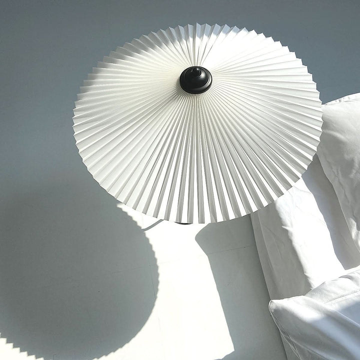 Norvo | Squiggle Paraply Bordlampe – Moderne Twirl Design med Krom Finish