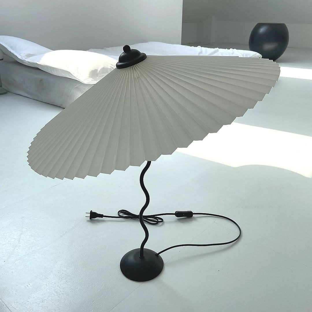 Norvo | Squiggle Paraply Bordlampe – Moderne Twirl Design med Krom Finish