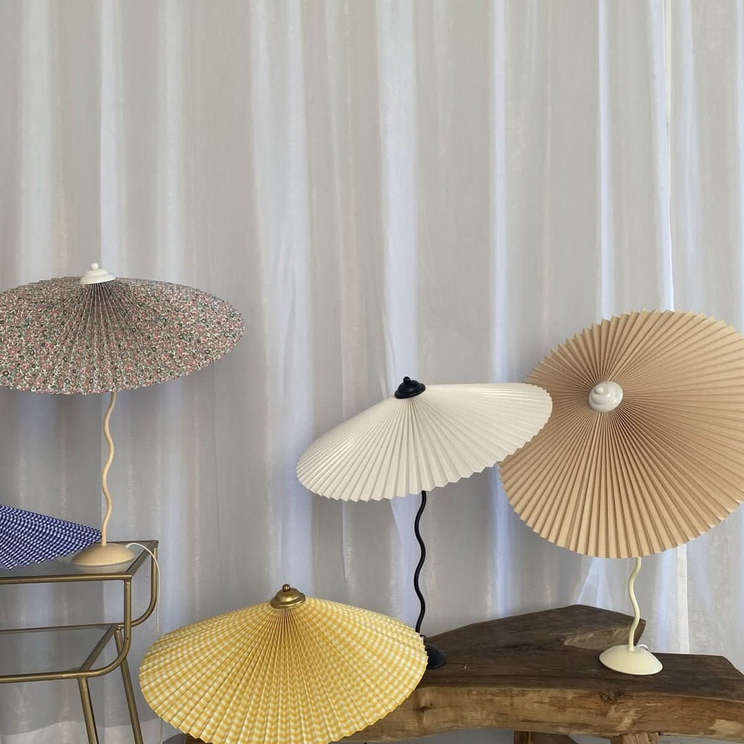 Norvo | Squiggle Paraply Bordlampe – Moderne Twirl Design med Krom Finish