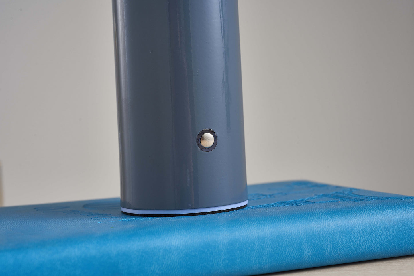 Norvo | Bordlampe med moderne trådløs design