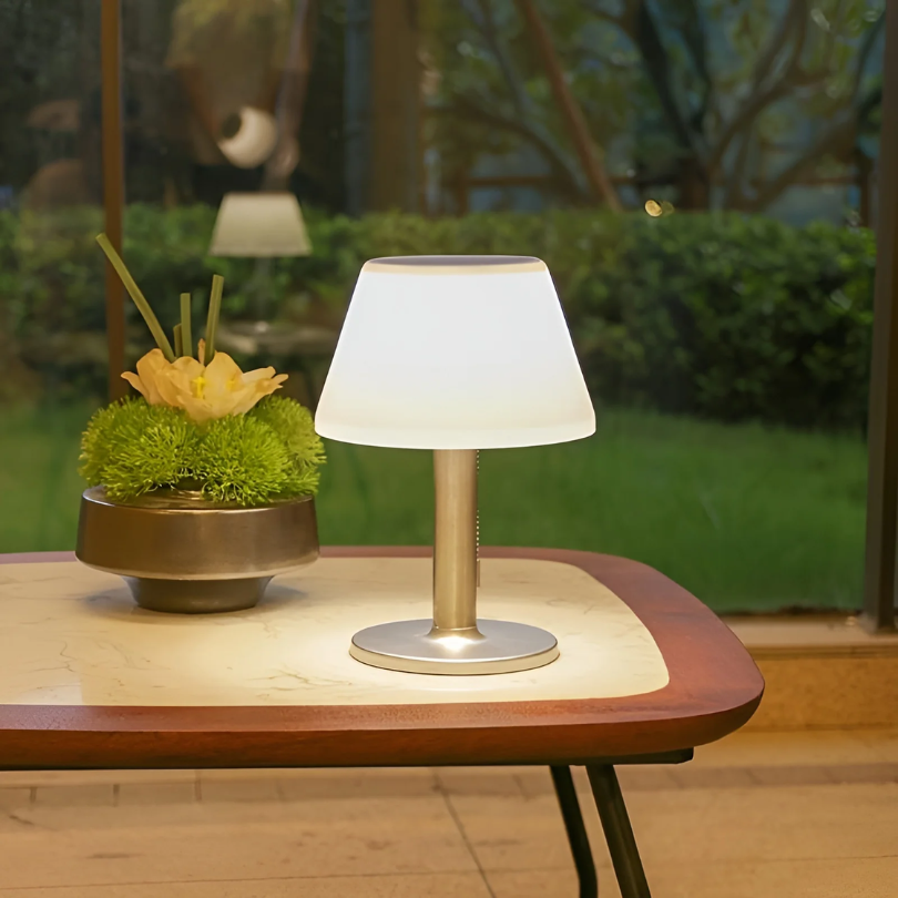 Frendorf | Stilig Solenergi Bordlampe - SolarLuxe