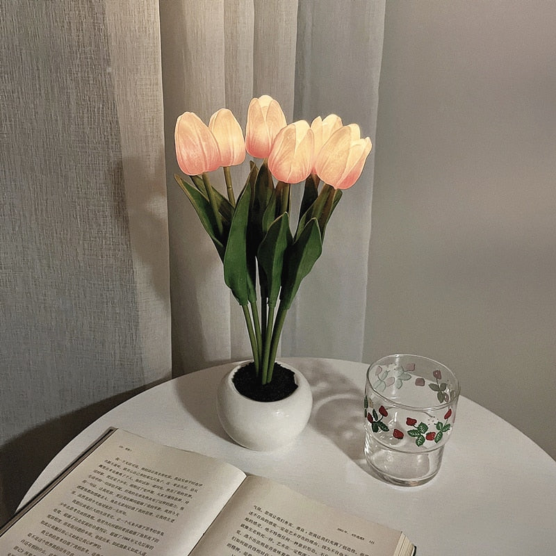 Norvo | Tulip Nattlampe - LumiTulip