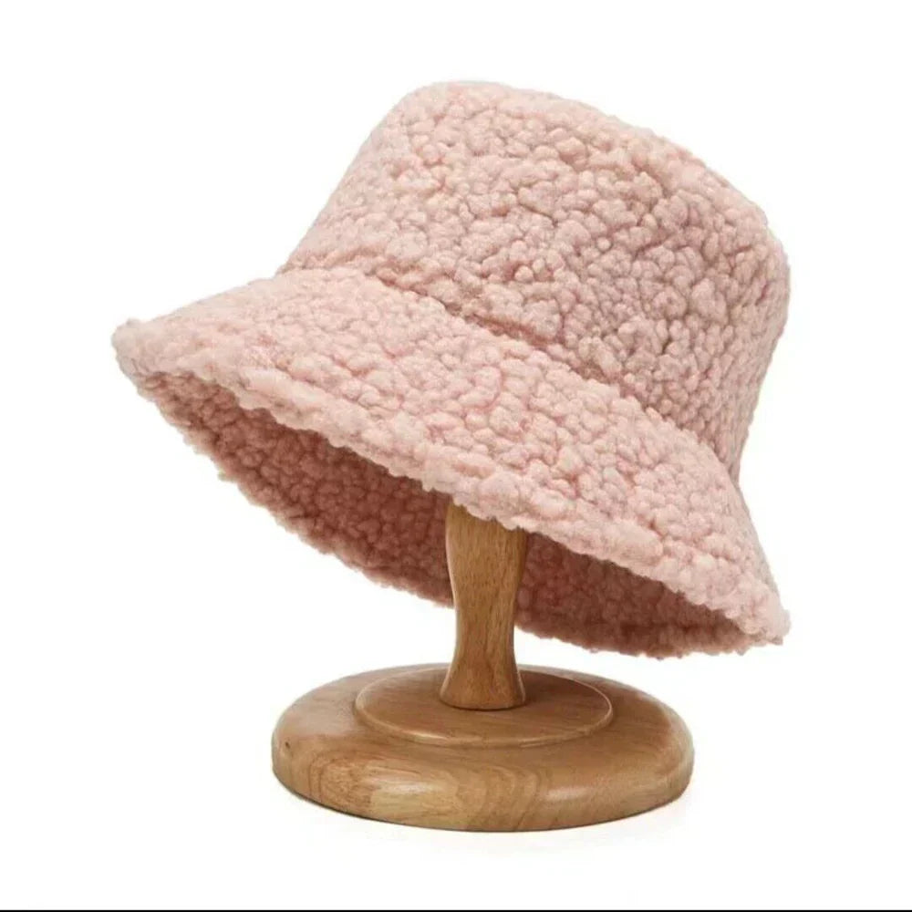 Norvo | Livia Kvinne Teddy Bucket Hat Varm Lammeull