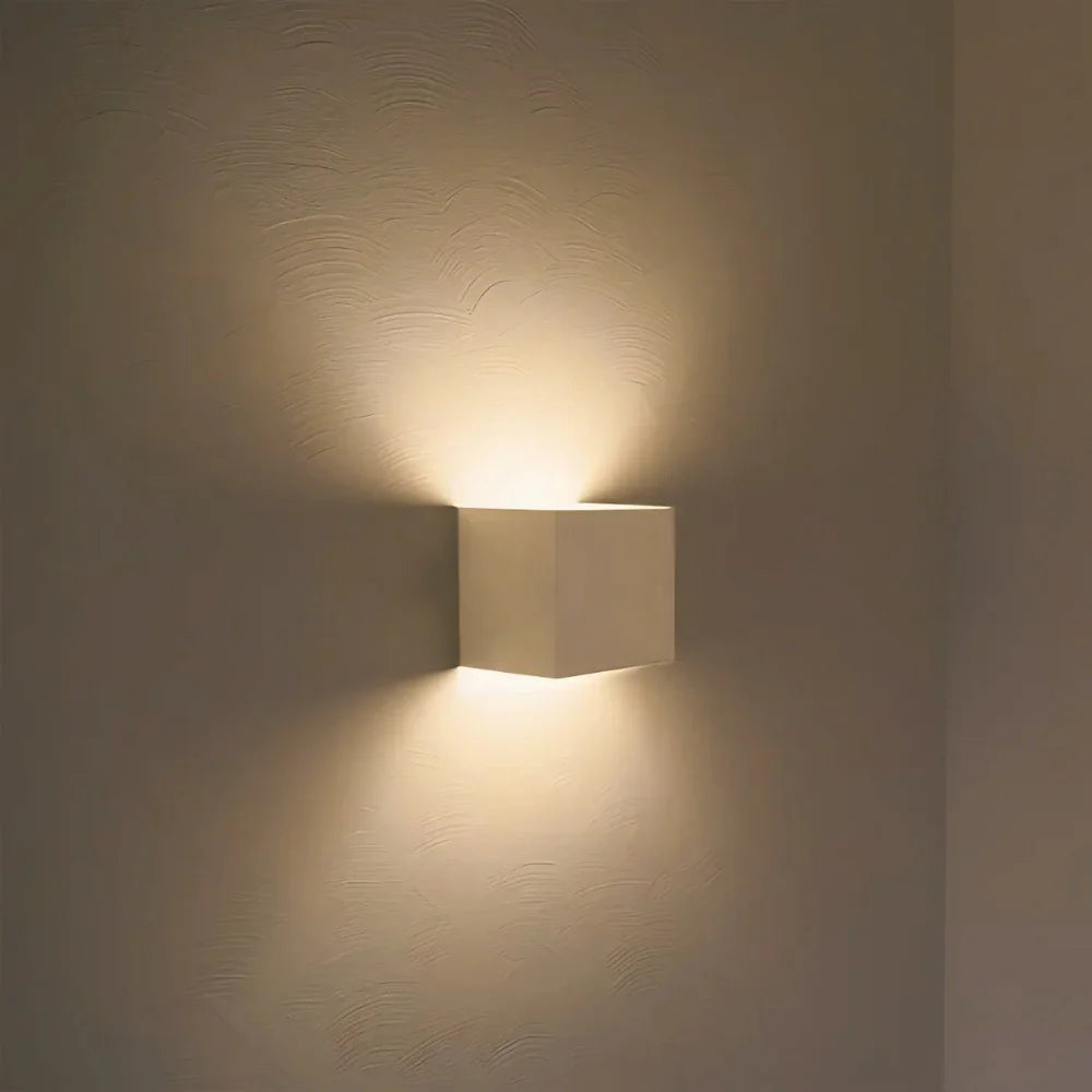 Norvo | Moderne svart aluminium vegglampe