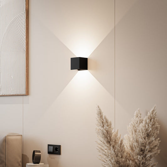 Norvo | LumiGuard - LED vegglampe med varm lys